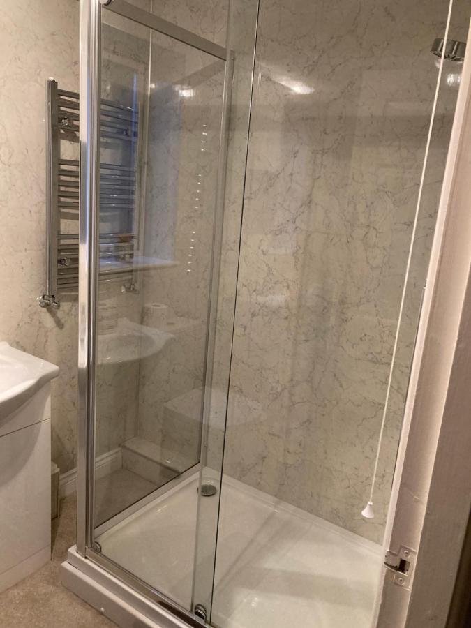 Modern 2 Bedroom Ground Floor Apartment With Parking Ripon City Centre Eksteriør billede
